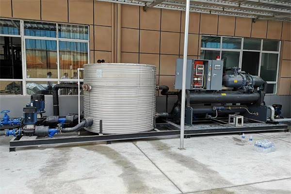 螺桿式冷水機(jī) 螺桿式冷水機(jī)