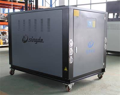 中低溫冷水機組的特點-無級式容量控制，精確配合負(fù)載變化